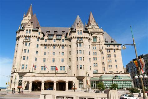 Het Hotel Van Laurier Van Chateau In Ottawa Redactionele Foto Image