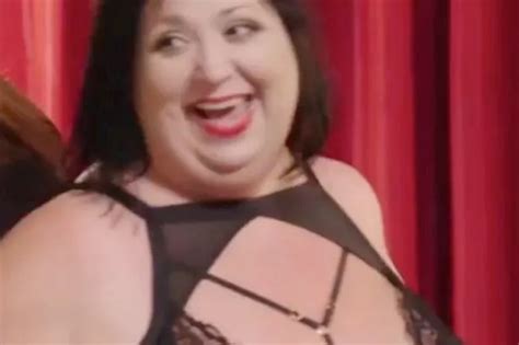 1000lb Best Friends Stars Get Frisky And Strip Down To Lingerie To