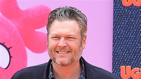 Blake Shelton announces deluxe album 'Cheers, It's Christmas' | KRTY ...