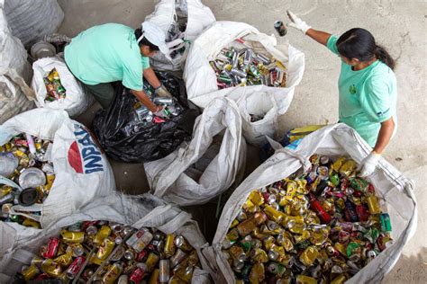 Las Cooperativas Tiran Del Negocio Del Reciclaje En Brasil