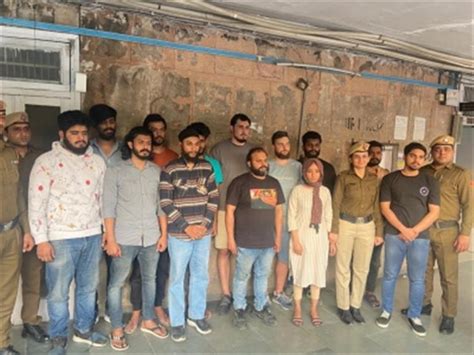 Gurugram Fake Stock Trading Call Centre Busted Held