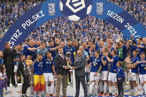 Ekstraklasa Nokautujący finisz Lecha Poznań Pierwszy taki mistrz od