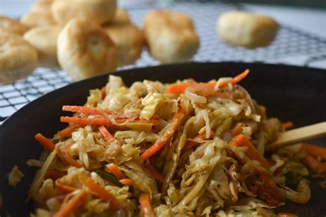 Greedy Girl : Jamaican steamed cabbage and carrots