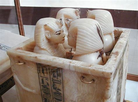 Alabaster Canopic Chest From Tutankhamun S Tomb Tutankhamun Canopic