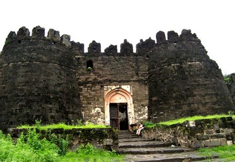 Stunning Pics Maharashtras Majestic Forts Rediff Getahead