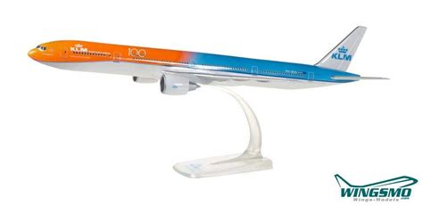 Herpa Wings KLM Boeing 777 300ER 1 200 611275 001 SnapFit WINGSMO