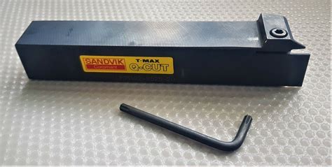 Sandvik Lf T Max Q Cut Shank Tool For Parting And