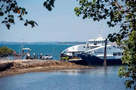 Camping In a Van - Stradbroke Island (Straddie) | Queensland