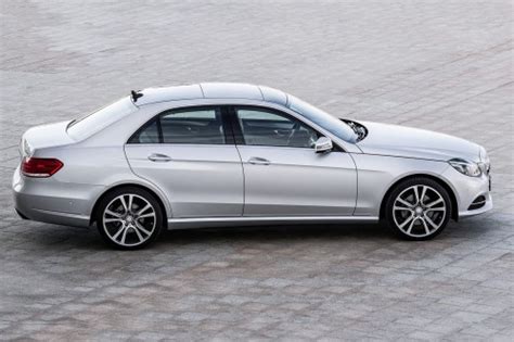 Mercedes E Class W Po Faceliftingu Chromowana Listwa