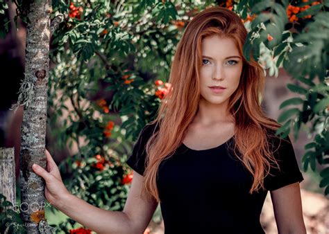 Face Trees Women Outdoors Women Redhead Model Portrait Long Hair