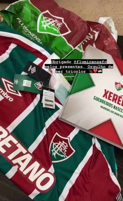 Torcedor que sofreu injúria racial recebe presentes do Fluminense