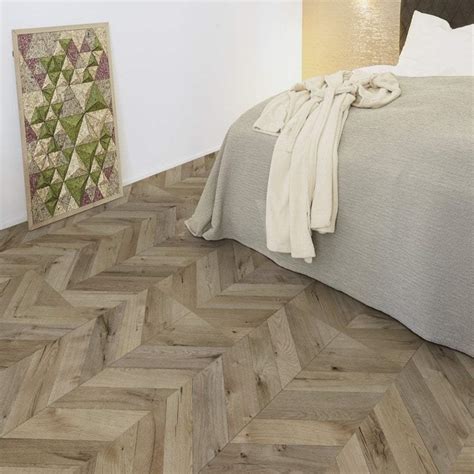 Kaindl Fortress Rochester Oak Chevron Parquet Laminate Flooring 8mm 3