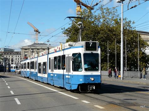 Vbz Tram Be Unterwegs Auf Der Linie In Z Rich Am