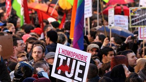 Les Agressions Physiques Homophobes En Hausse De 30 Sur Un An Selon