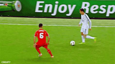 Skill Football Ronaldo GIFs | Tenor