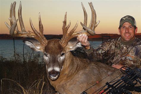 Tim Beck Buck: 305-Inch Indiana Record - North American Whitetail