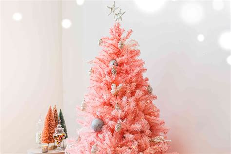 47 Christmas Tree Themes For a Stylish, Coordinated Look