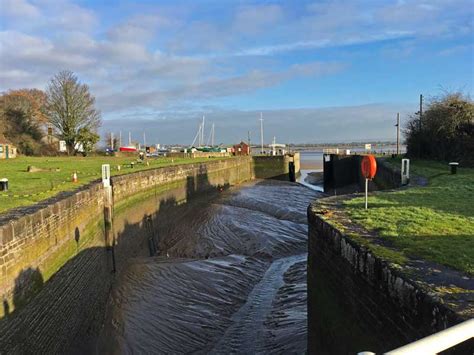 Guide talks at Lydney Harbour. – Forest of Dean & Wye Valley Tour Guides