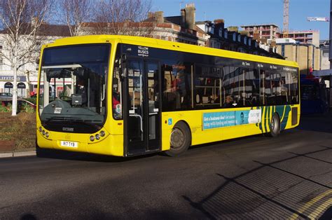 RATP Yellow Buses TM17 Bernardf Flickr