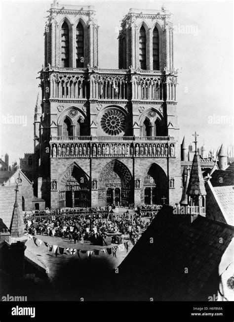 The Hunchback Of Notre Dame1923 Stock Photo Alamy