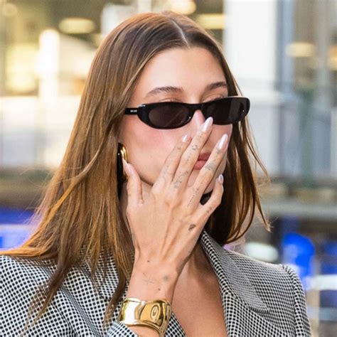 Get The Look Hailey Bieber S Viral Glazed Donut Nails Good Morning