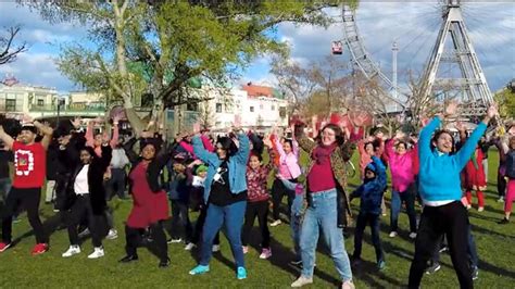 Watch: Naatu Naatu dance craze catches Indian community in Vienna ...