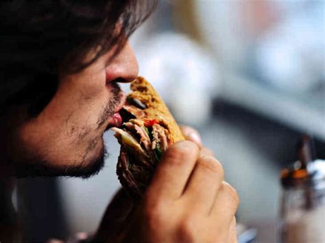 9 Razones Por Las Que Los Hombres Malos Son Como La Comida Chatarra