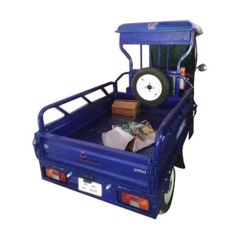 Yatri E Rickshaw Loader Maximum Run 100 Kms Loading Capacity 700 Kg