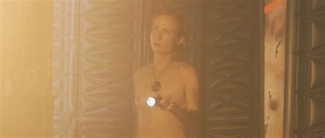 Nude Video Celebs Robin Kurtz Nude Earthkiller 2011