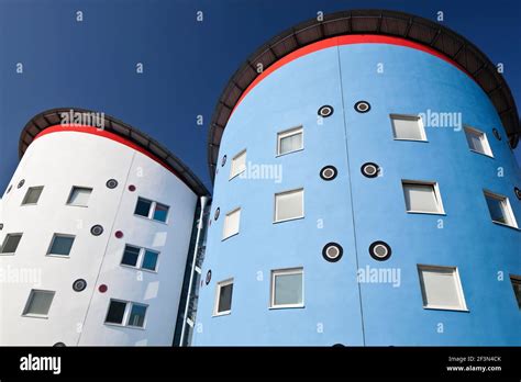 Low Angle View Of Drum Shaped University Of East London Uel Halls Of