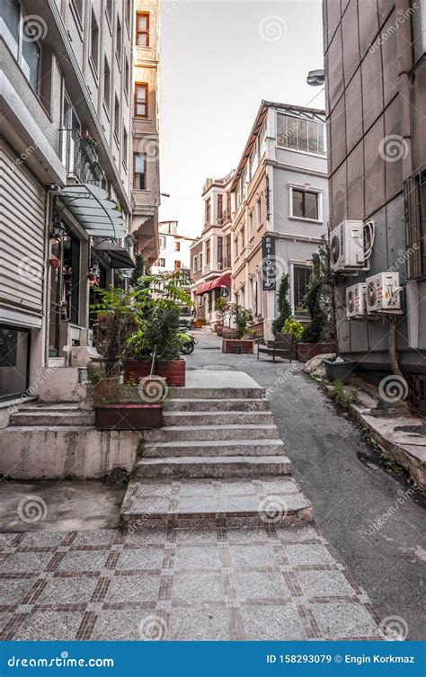 Street View from Tophane District of Beyoglu, Istanbul Editorial Stock Image - Image of hendek ...