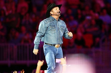 Garth Brooks Adds Stadium Tour Dates | Billboard | Billboard