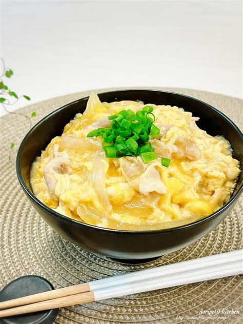 【10分で完成！】味付けひとつ！簡単♡豚たま丼 レシピサイトnadia