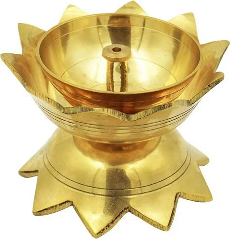 Round Pooja Brass Jyot Diya Lotus Shape At Rs In Moradabad Id