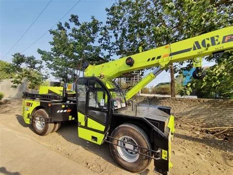 Mobile Crane Rental Services Electric At 8000 Day In Pune ID