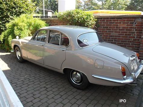 1968 Jaguar Daimler Sovereign 420 - Car Photo and Specs