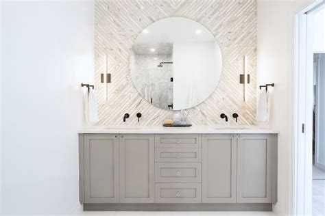 Small Bathroom Ideas Grey And White