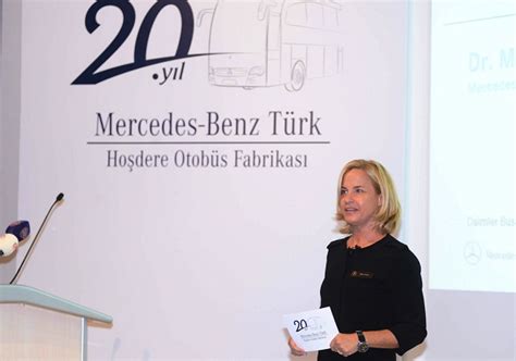 Mercedes Benz T Rk Ho Dere Fabrikas N N Y L N Kutluyor