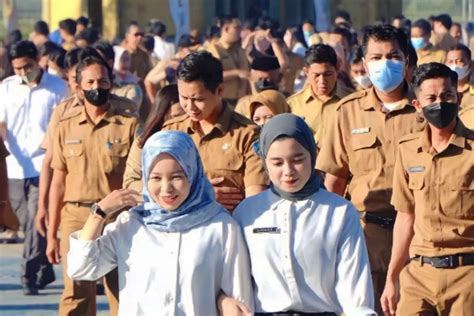 Pns Naik Gaji Persen Tahun Uang Makan Pns Tembus Rp Ribu Per