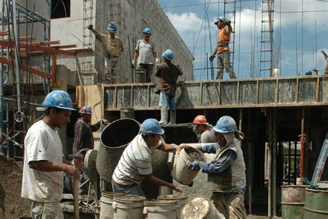 La Uocra Cerró Nuevos Aumentos Para Obreros De La Construcción Mundo Gremial