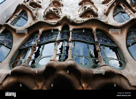 Casa Battlo Designed By Modernista Architect Antoni Gaudi Barcelona