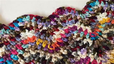 How To Crochet 4 Moss Stitch Blankets + Tutorials | The Crochet Crowd