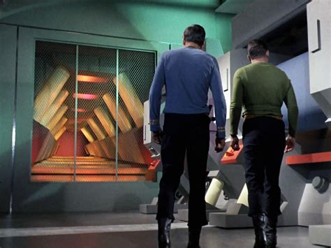 Star Trek Why Did Warp Cores Become Vertical Science Fiction