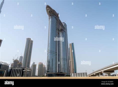 Sky Walk, Sky Bridge, Downtown Dubai Stock Photo - Alamy