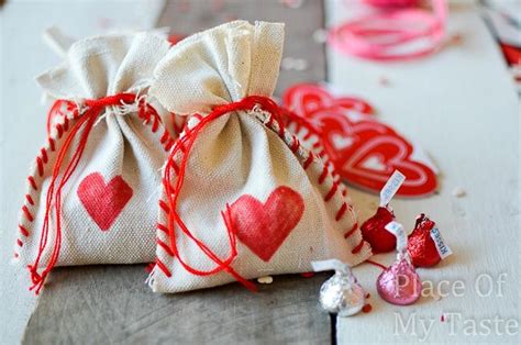 Diy Bag For Valentines Day To Put Your Treats Into Them Valentines