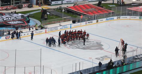 Islanders Stadium Series Practice - The Hockey News New York Islanders ...