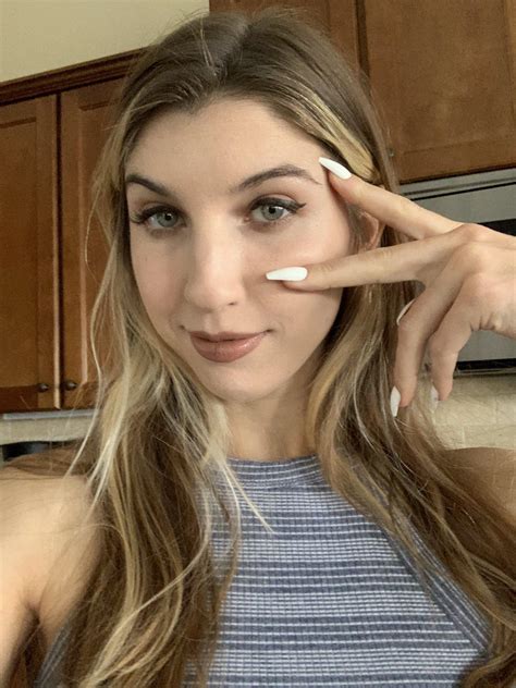 🏻 : r/FrivolousFox