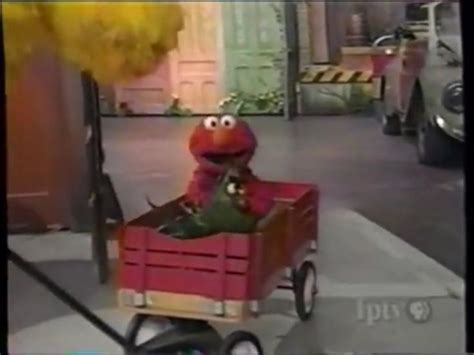 Pin by Mascha on Amish en volken in 2024 | Elmo, Sesame street, Elmo world