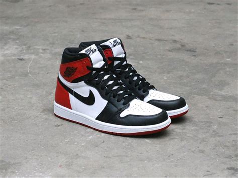 Jual Sepatu Nike Air Jordan 1 Retro High Og - Top 3 di lapak ...