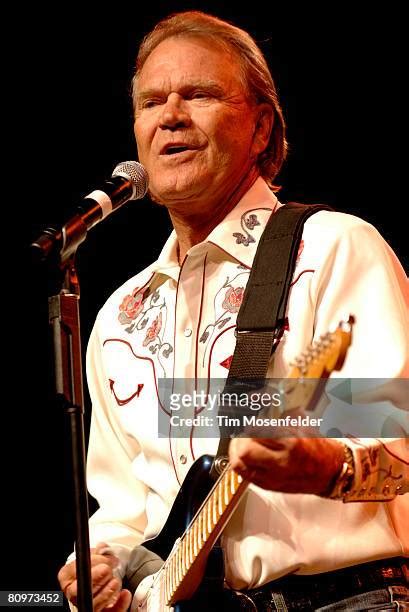 Glen Campbell Family Photos and Premium High Res Pictures - Getty Images